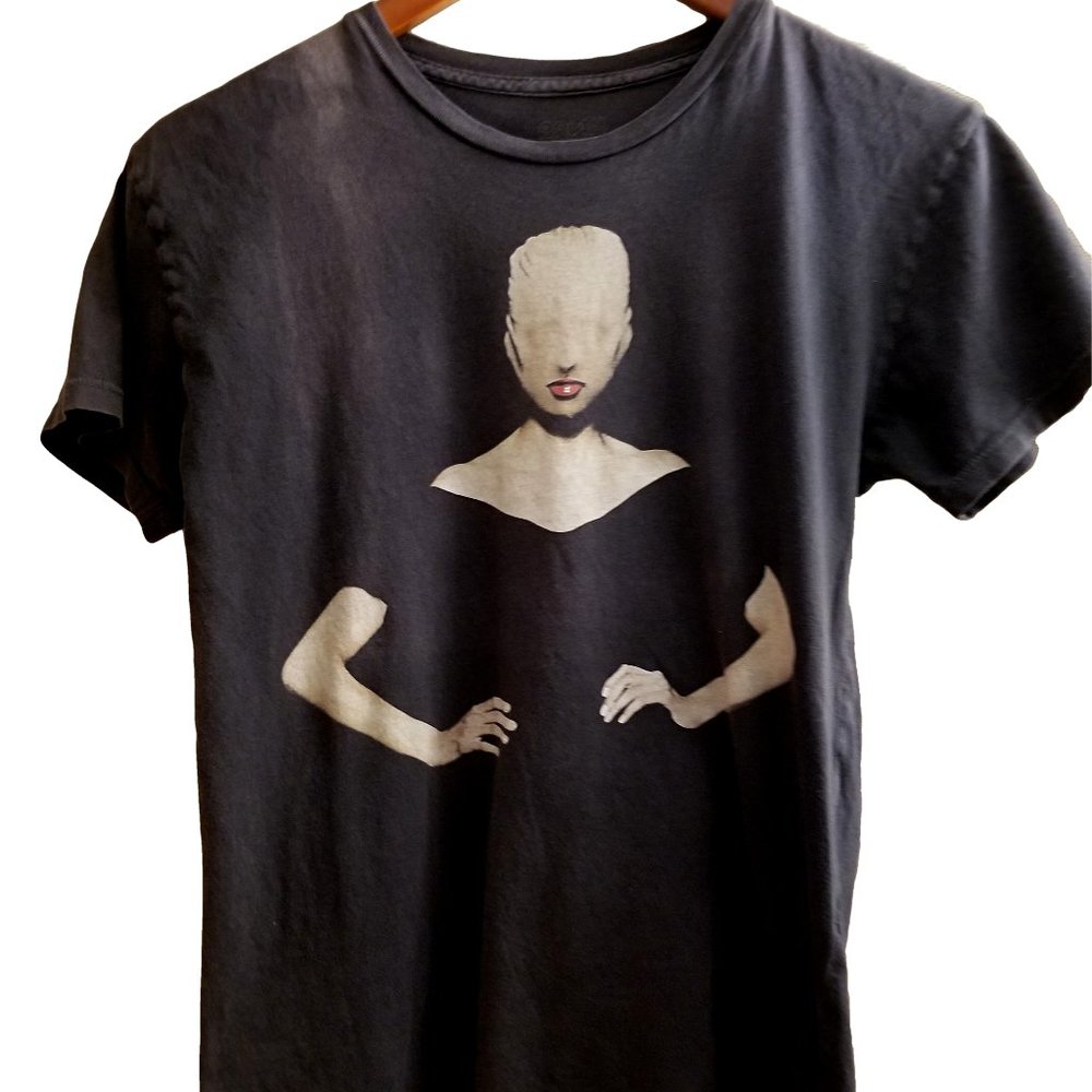 Brian Lichtenberg x Blood is the new black Woman T